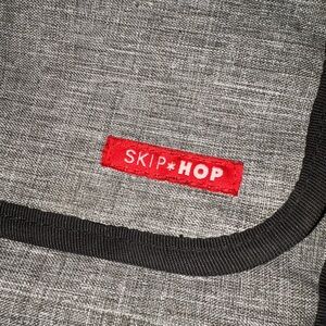 Skip Hot! Portable baby pad